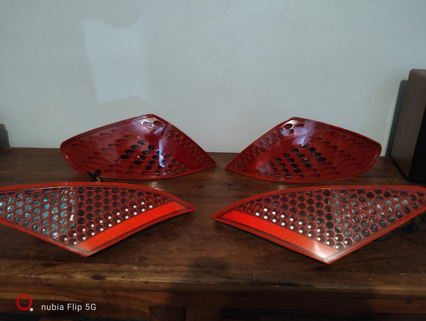 Nouveau feux arrière pour Peugeot 307 cc rouge Lexus